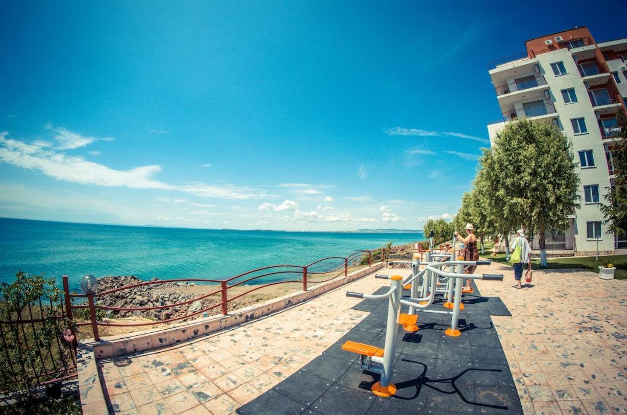 SEA VIEV APARTMENTS in PANORAMA MARINA FORT BEACH Sweti Wlas Exterior foto