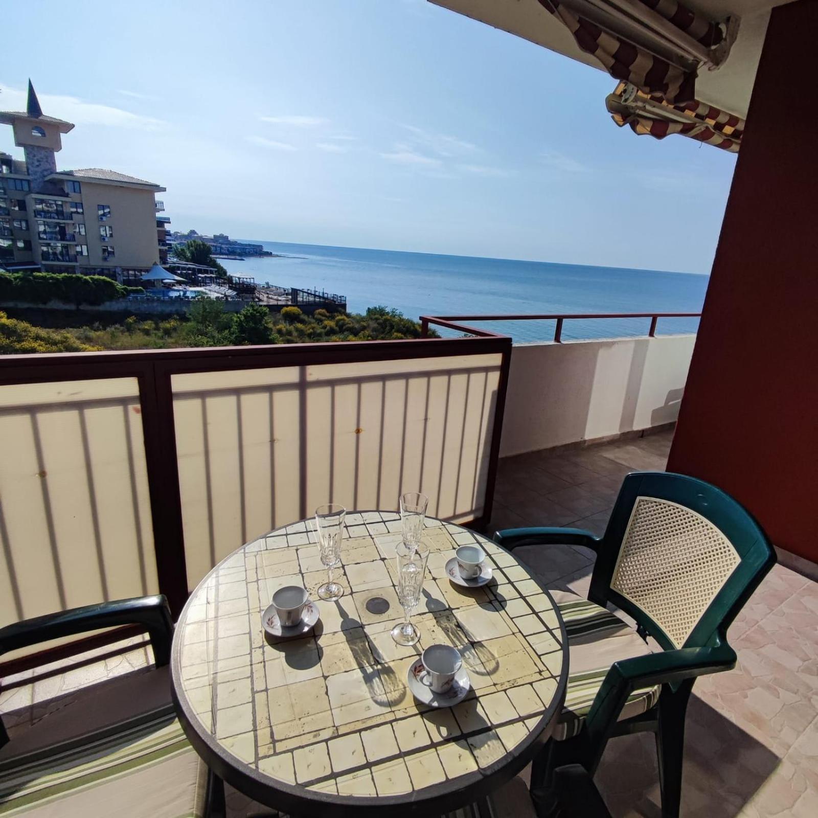 SEA VIEV APARTMENTS in PANORAMA MARINA FORT BEACH Sweti Wlas Exterior foto